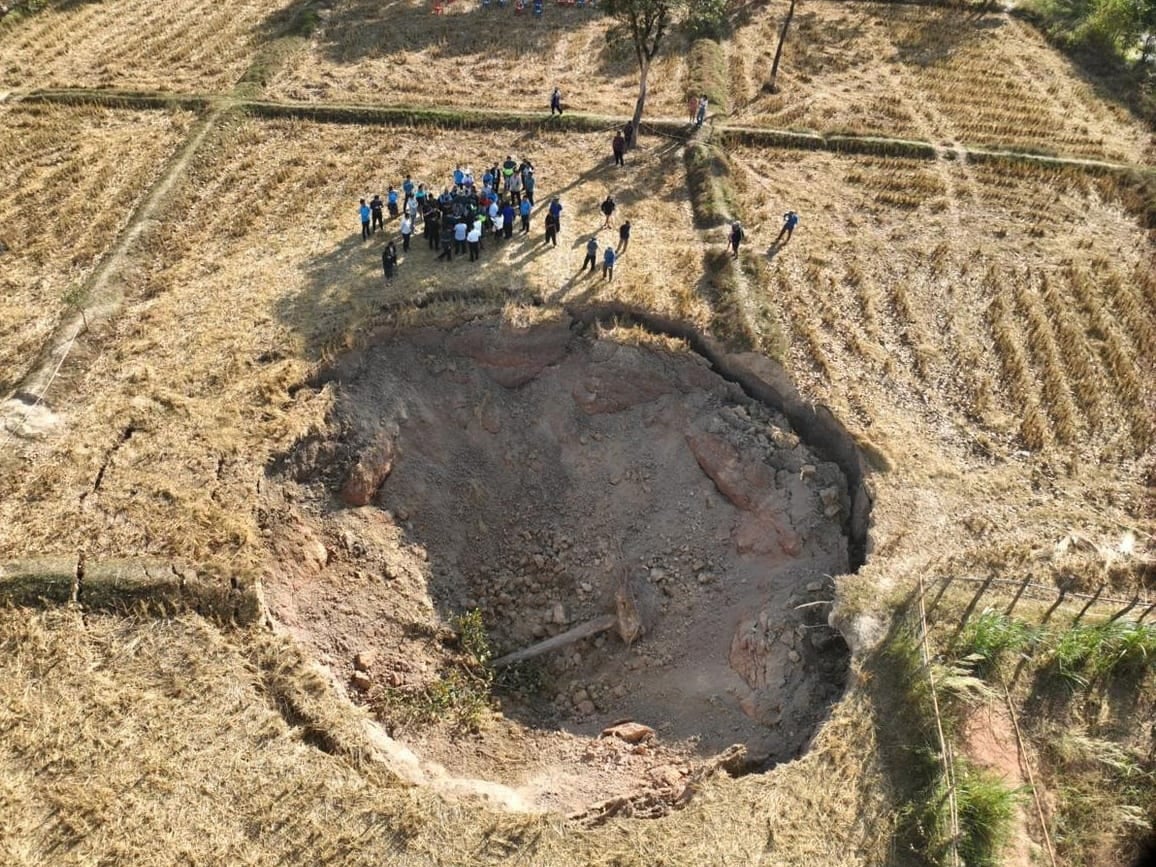 Defying orders, Chinese miner hasn’t stopped operating near 2 sinkholes in Laos
