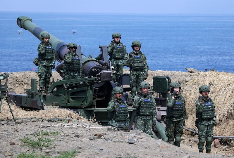 2019年5月30日，台湾炮兵大队第一队在屏东进行汉光军事演习。（美联社） 