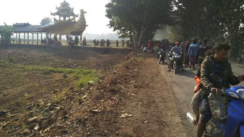 Displaced people from Htantabin township's Za Yat Gyi in Bago region (East) are seen on Feb. 9, 2024. (Photo by Badan Sai)