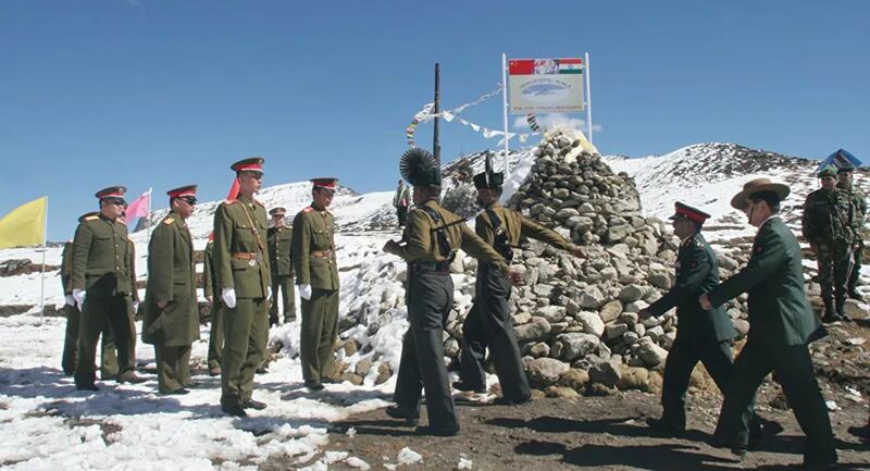 在本月初,中印双方在漫长的军方秘密谈判后,终于达成了“缓冲共识”。(美联社资料图片)