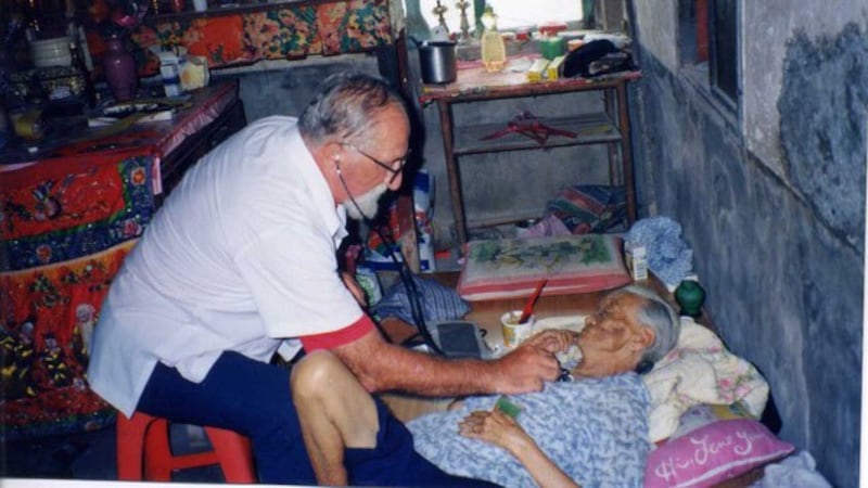 来自意大利的何义士修士,一生都奉献给澎湖的患者。(灵医会马公惠民医院提供)