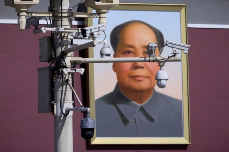 中国国安部开通微信公众号,首发文强调"反间防谍需要全社会动员"。(路透社资料图)