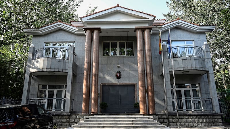 2021 年 8 月 10 日,立陶宛驻北京大使馆。(法新社)