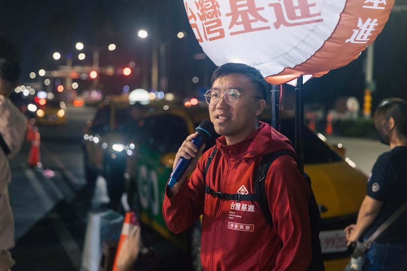 康骏铭受2019年反送中运动影响,移居台湾后加入政党踏上从政路。(受访者提供)