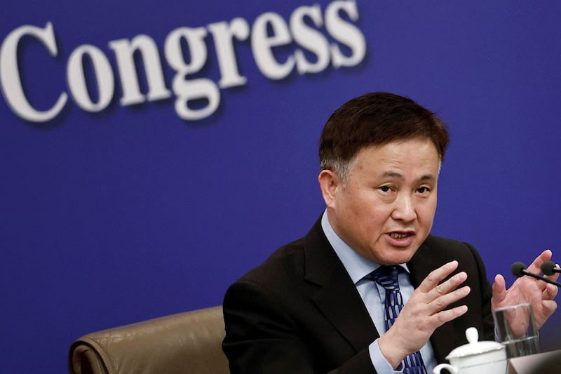 出席记者会的人民银行行长潘功胜表示,有很丰富的货币政策工具和有再降准的空间。(路透社)