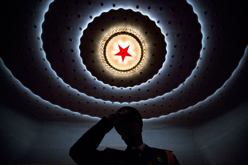 中国政协会在北京人民大会堂闭幕(美联社)