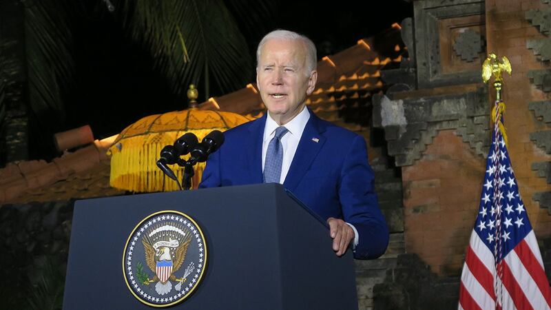 拜登在与习近平会晤后,于下榻酒店招开记者会 (唐家婕摄)