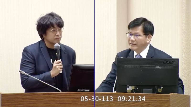 5月30日,民进党籍立委沈伯洋质询外交部长林佳龙。(立法院直播截图)