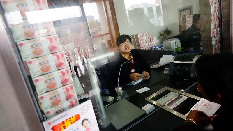 中国政府监管存户资金流向,民众忧回到计划经济年代。(路透社图片)