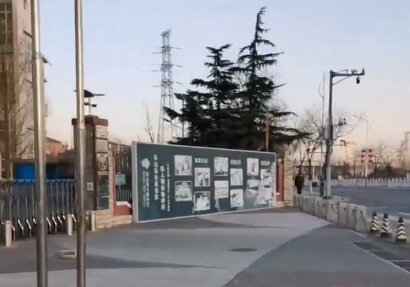 北京居民自我隔离，足不出户，街道上人车稀少。（志愿者提供/记者古亭）