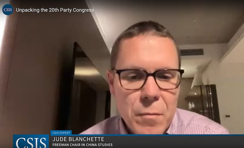 美国智库战略与国际研究中心费和中国研究项目主任白明(Jude Blanchette)提到:“二十大的结果很难令人忽略习近平对内政的控制遍及了每个角落。”(视频截图/CSIS)
