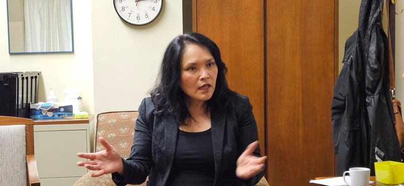 加拿大议员关慧贞(Jenny Kwan)为港人的处境发声,呼吁渥太华不能背弃追求自由民主的香港民众。(记者柳飞拍摄)