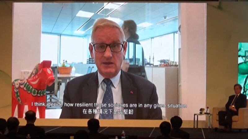 前瑞典总理比尔德(Carl Bildt)也透过视频在玉山论坛开幕式发表演说。(记者夏小华摄)