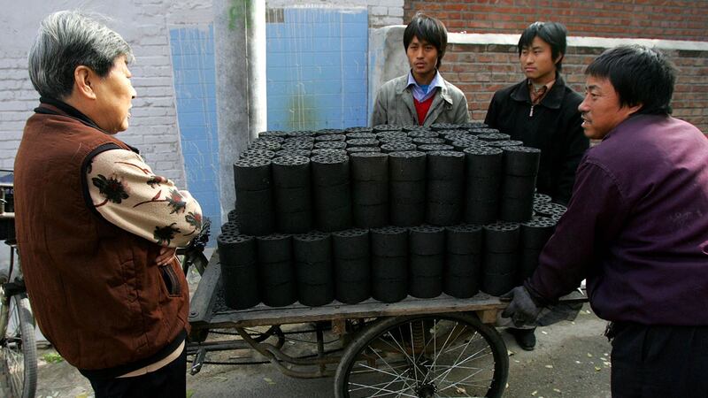 华北进入冬季对煤炭需求有增无减(美联社资料图片)